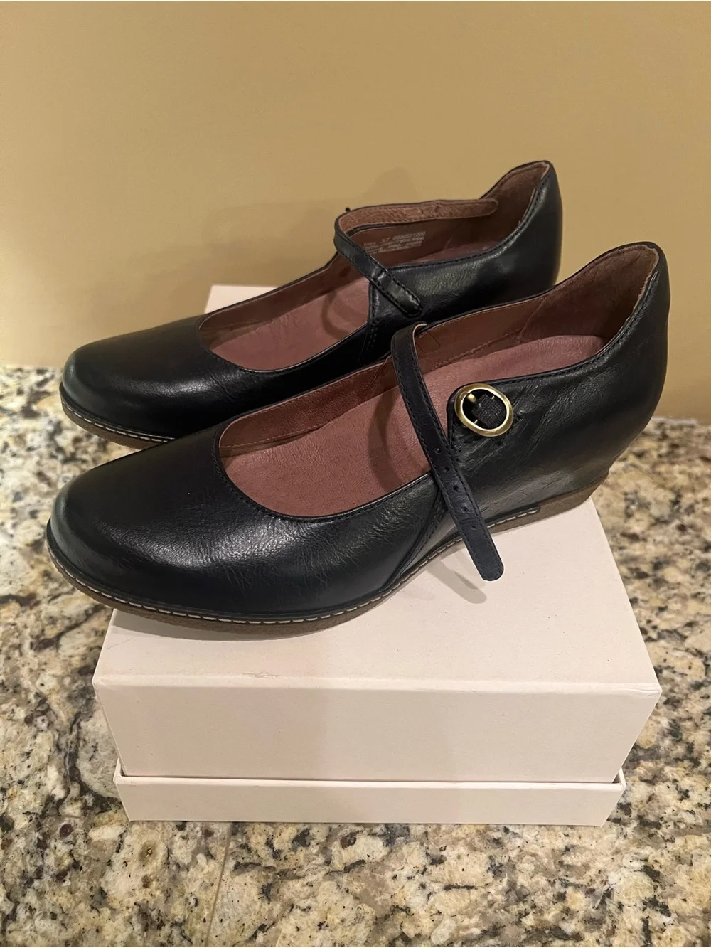 Dansko - Navy - Loralie Burnished Calf -  sz 37 women’s New, in box, never worn